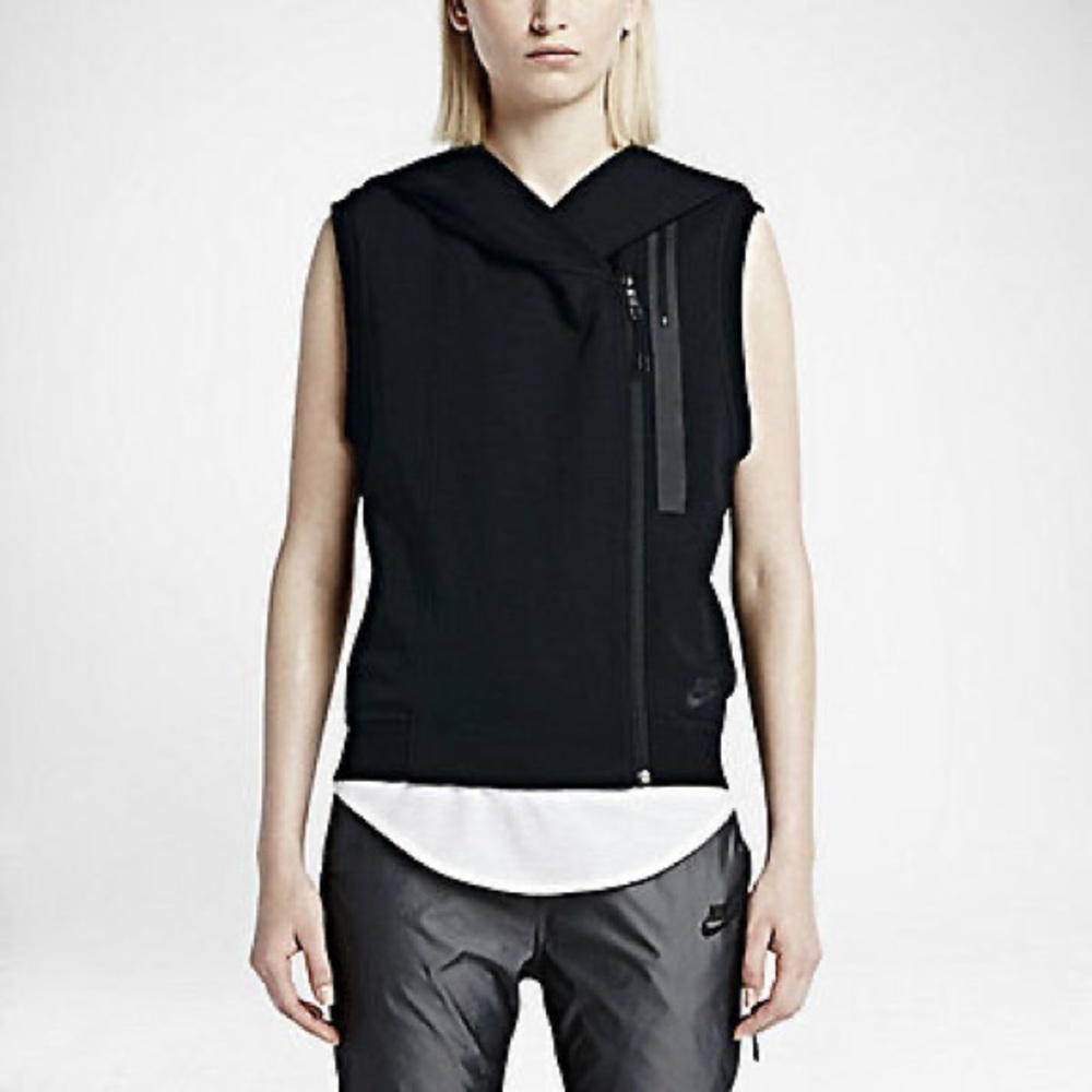 Nike // Tech Fleece Hooded Sport Casual Vest